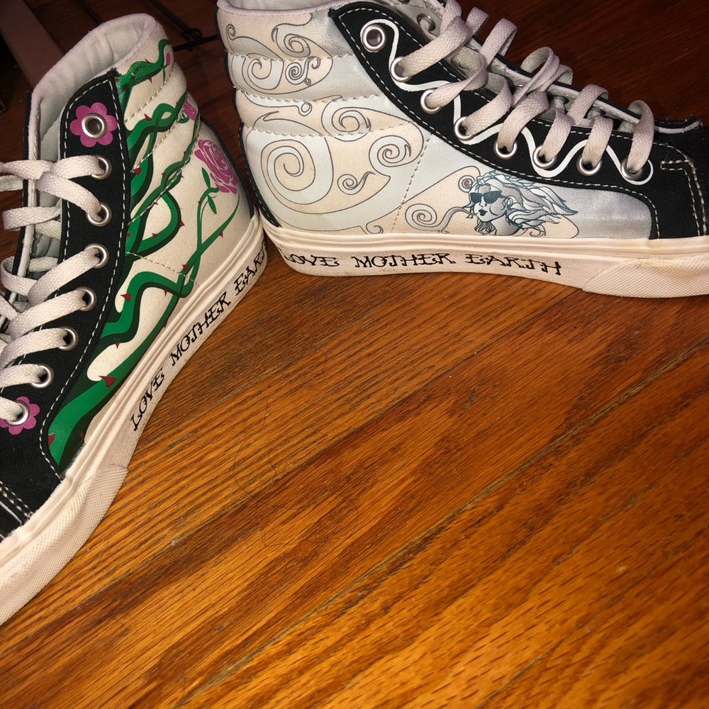 Limited edition “Love Mother Earth” vans excellent condition only worn twice!